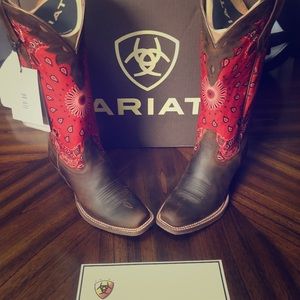 Women’s ARIAT CHEYNNE BOOTS